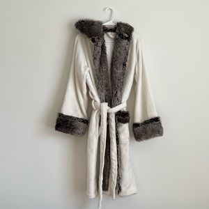 Pottery Barn Bath Robe